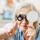 choroby oczu u seniora