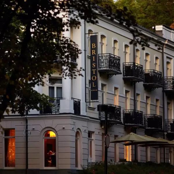 Sanatorium Uzdrowiskowe „Bristol ART & Medical SPA” w Busku-Zdroju