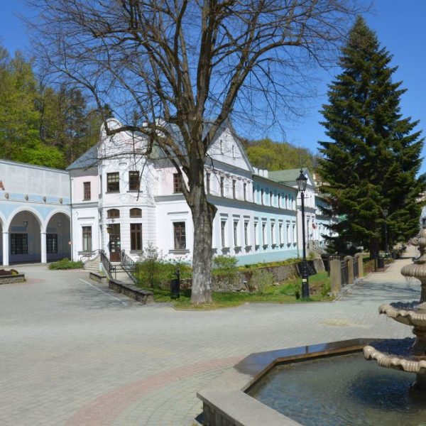 Centrum Lecznictwa Uzdrowiskowego w Iwoniczu-Zdroju