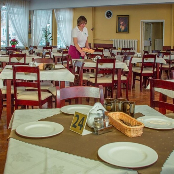 Sanatorium Uzdrowiskowe Azalia w Szczawnie-Zdroju