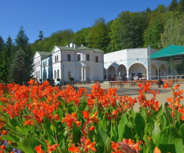 Sanatorium Uzdrowiskowe „Stare Łazienki” w Iwoniczu-Zdrowiu