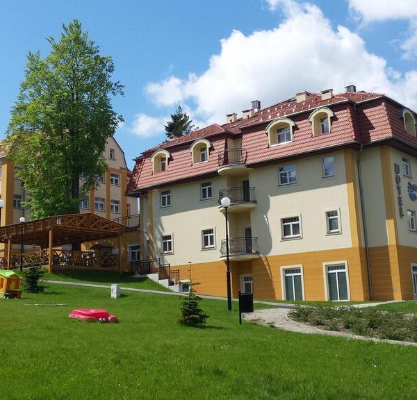 Hotel Zdrojowy Sanus w Świeradowie-Zdroju