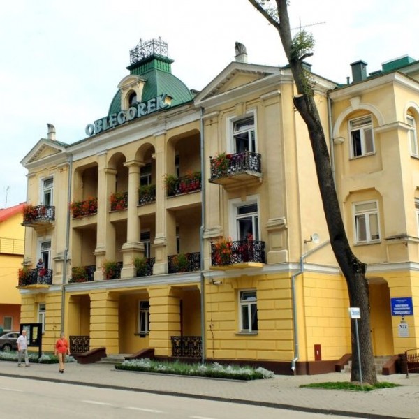 Sanatorium Uzdrowiskowe „Oblęgorek" w Busku-Zdroju