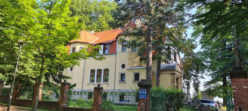 Sanatorium Uzdrowiskowe Dąbrówka w Szczawnie-Zdroju