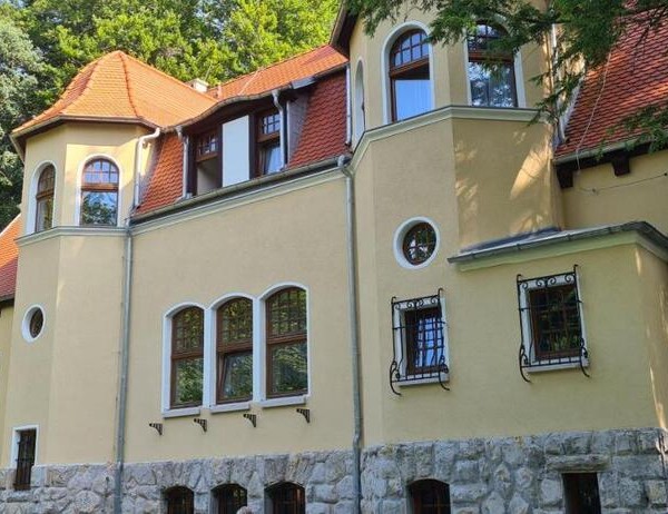 Sanatorium Uzdrowiskowe Dąbrówka w Szczawnie-Zdroju