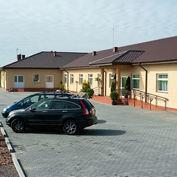 Dom Opieki dla Osób Starszych „Dęby" w Dobrych