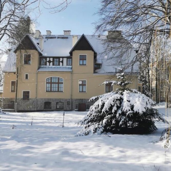 Sanatorium Uzdrowiskowe Dąbrówka w Szczawnie-Zdroju
