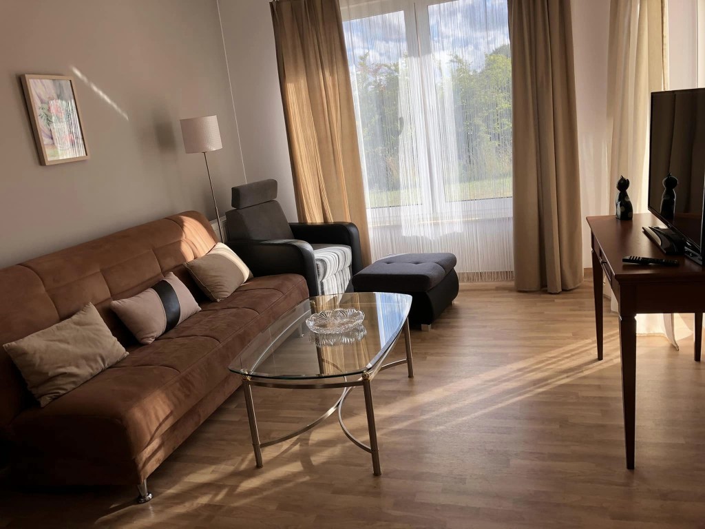 Rezydencja Seniora „Erania" w Malechowie dysponuje pokojami i apartamentami o podwyższonym standardzie