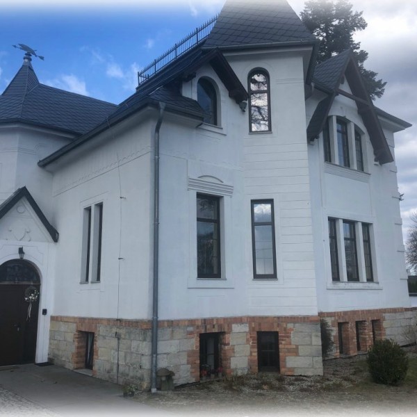 Centrum Rehabilitacji Geriatrycznej „Pałacyk Willa Mick" w Parowej