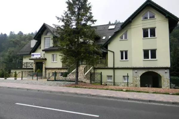 Dom Seniora „SilesiaMED” w Brennej