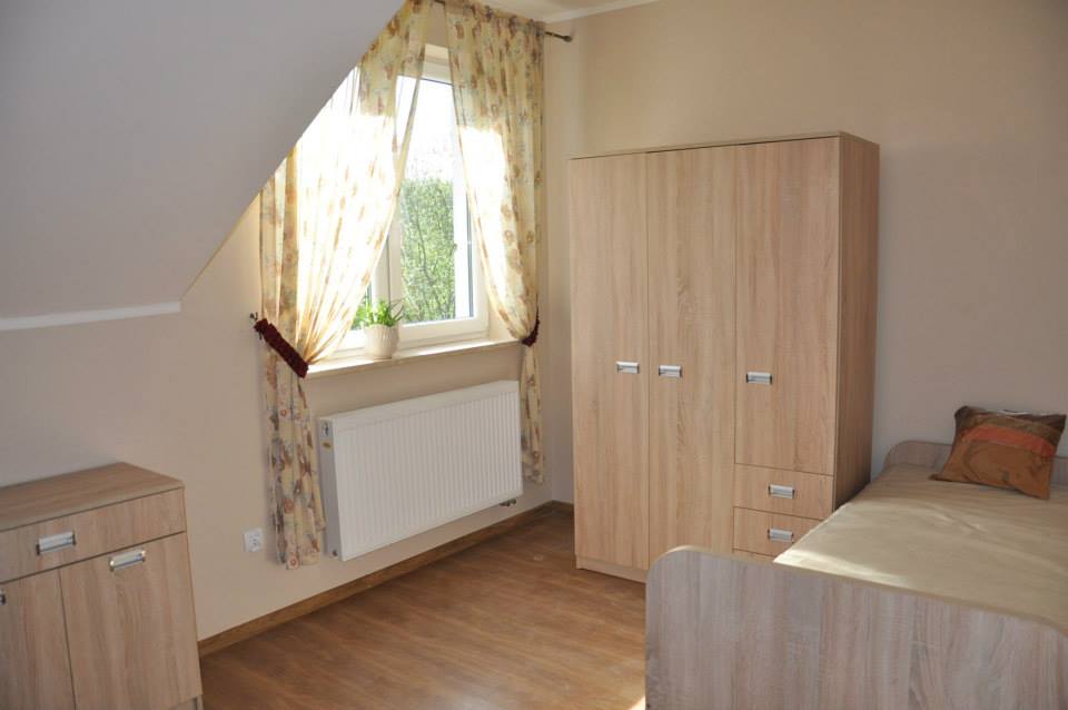 Jeden z pokoi w Domu Seniora „Willa” w Iłowie