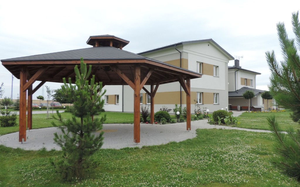 Dom Seniora w Wieluniu i otaczający go ogród