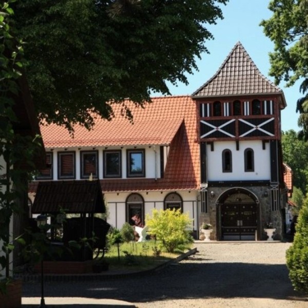 Rezydencje „Dwór Zawiszy” w Dylakach