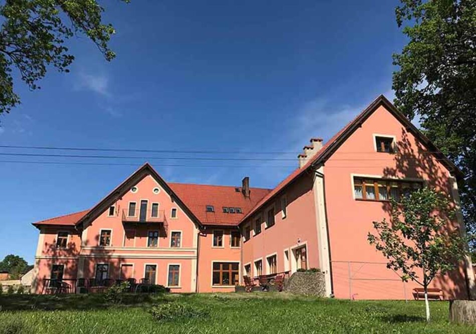 Pensjonacik Rodzinny pod Dębami w miejscowości Kania