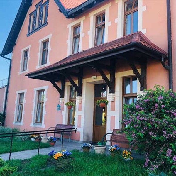 Pensjonacik Rodzinny pod Dębami w miejscowości Kania