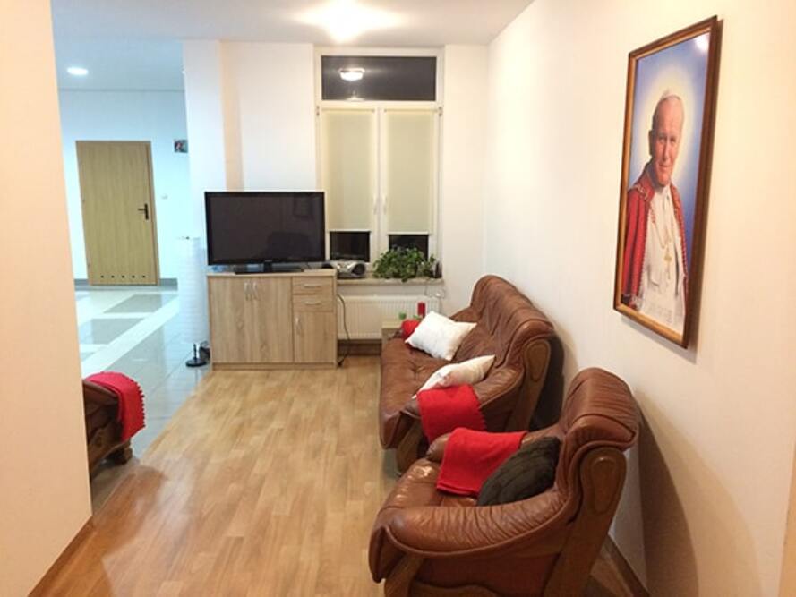 Kącik z TV w Domu Seniora „Zacisze” w Troszynie