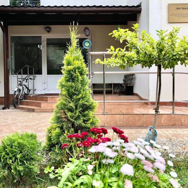 Dom opieki „Róża” w Łomiankach – Dąbrowie