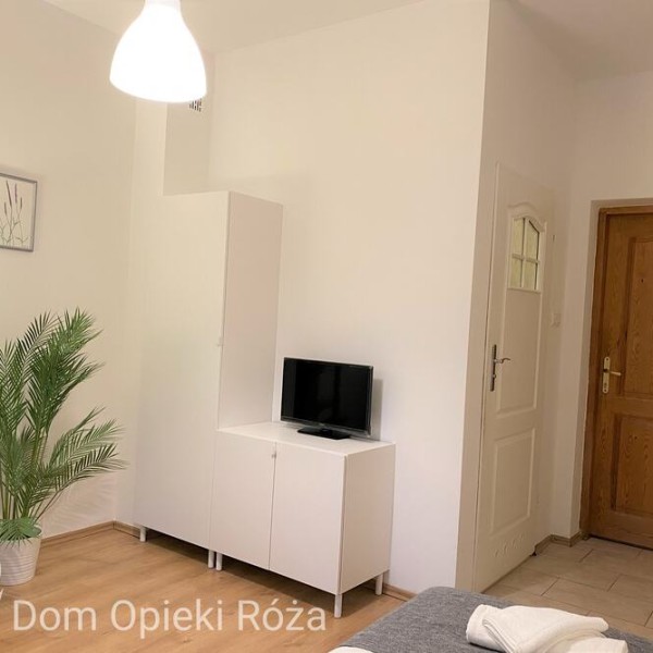 Dom opieki „Róża” w Łomiankach – Dąbrowie