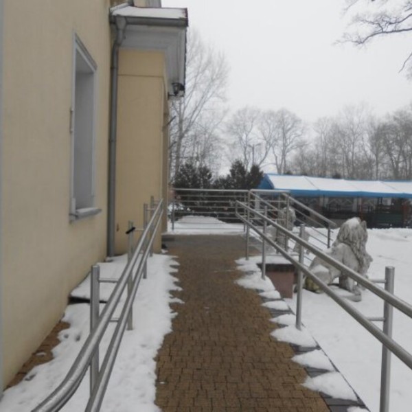 Dom Opieki dla osób starszych „Pałacyk pod Dębami” w Starych Oborzyskach