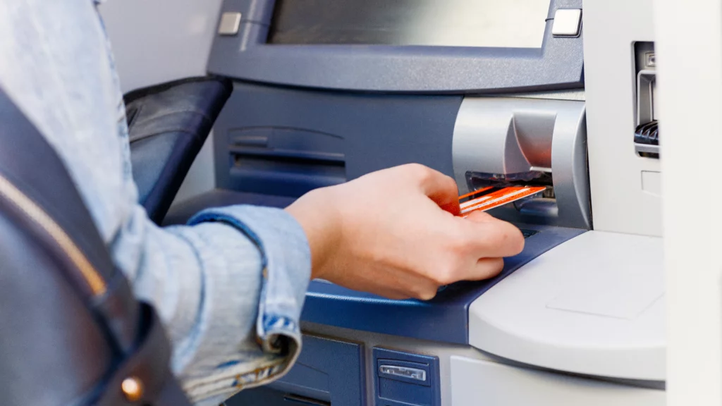 nowe przepisy w sprawie bankomatów 