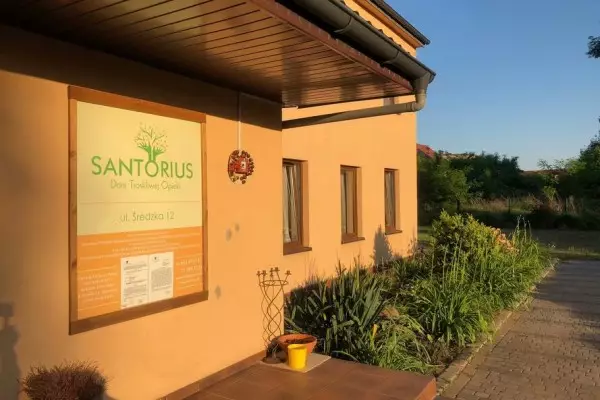 Dom Troskliwej Opieki „Santorius” w Rakoszycach