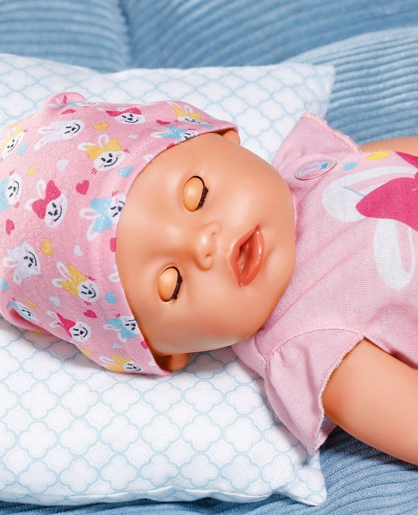 Lalka Baby Born z zamkniętymi oczami prezent dla 3-latki