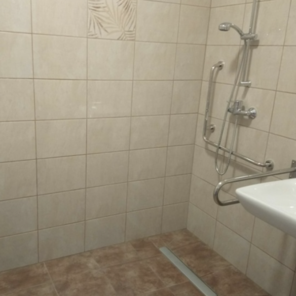 Dom Kwitnącej Jesieni w Starym Lesie