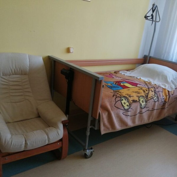 Dom Pomocy Społecznej dla Dorosłych prowadzony przez Zgromadzenie Sióstr Albertynek w Życzynie