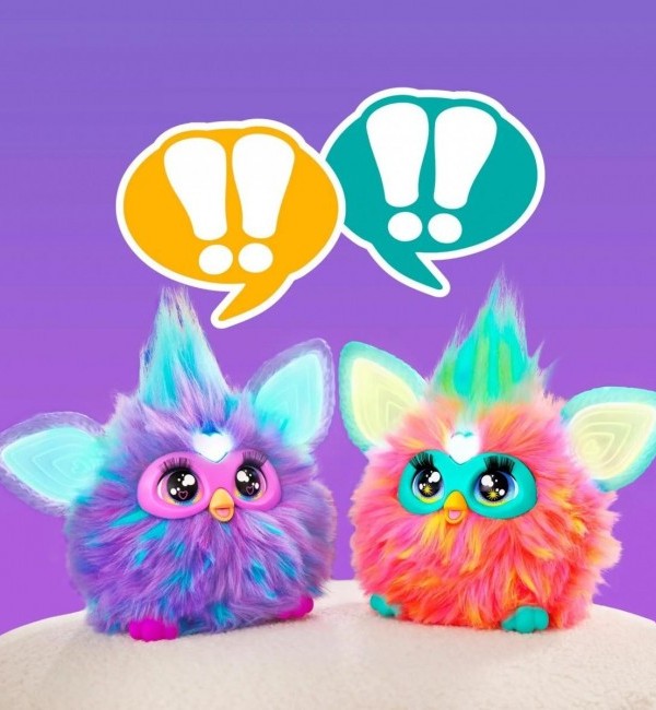 Dwa Furby wydające dźwięki pomysł na prezent dla wnuczki