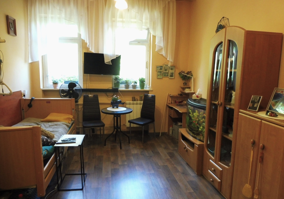 Pokoje w Domu Pomocy Społecznej w Chodzieży przypominają te w prywatnych domach