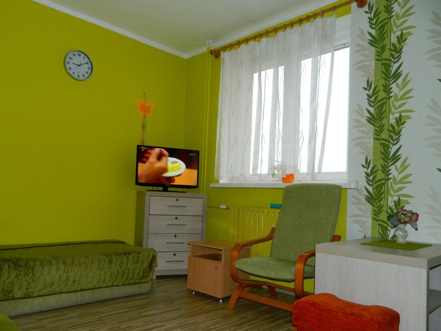 Pokoje w Domu Pomocy Społecznej w Trzciance dostosowane są do potrzeb osób o ograniczonej sprawności ruchowej