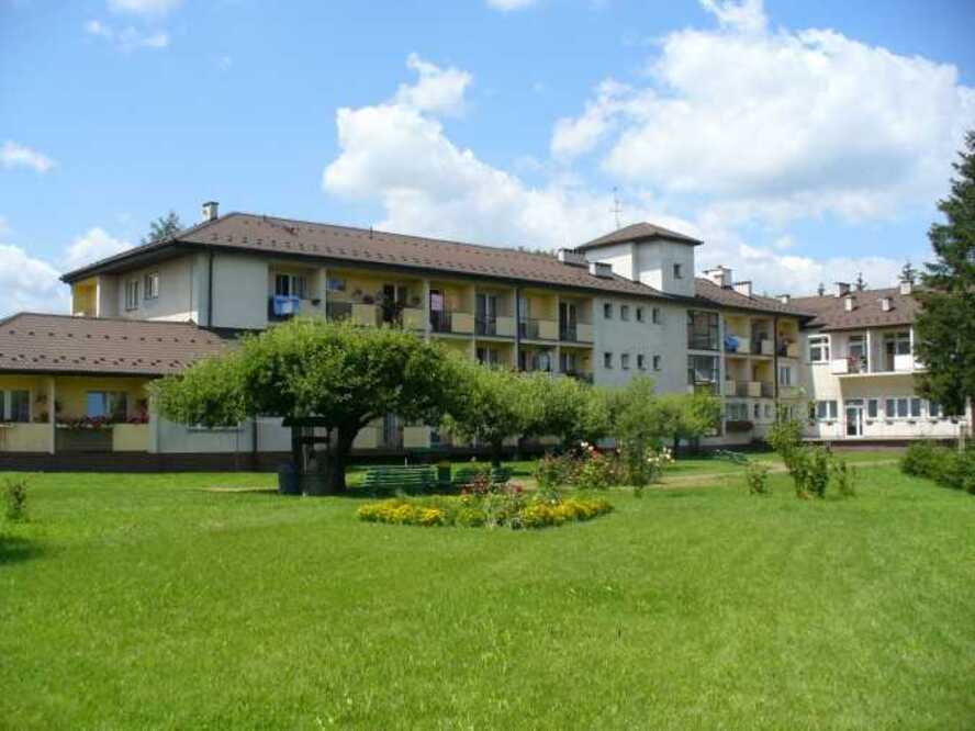 Dom Pomocy Społecznej w Gorlicach wraz z otaczającym go ogrodem