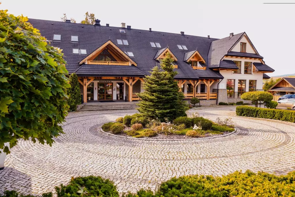 Hotel „Górski Raj” w Porębie Wielkiej