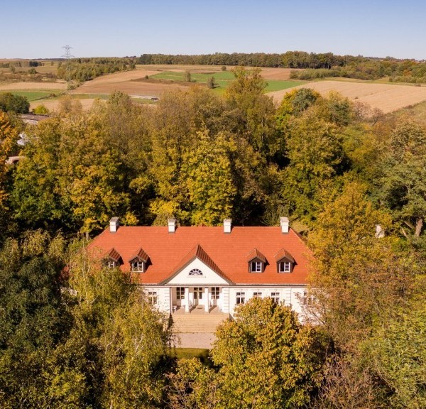 Dwór w Tomaszowicach
