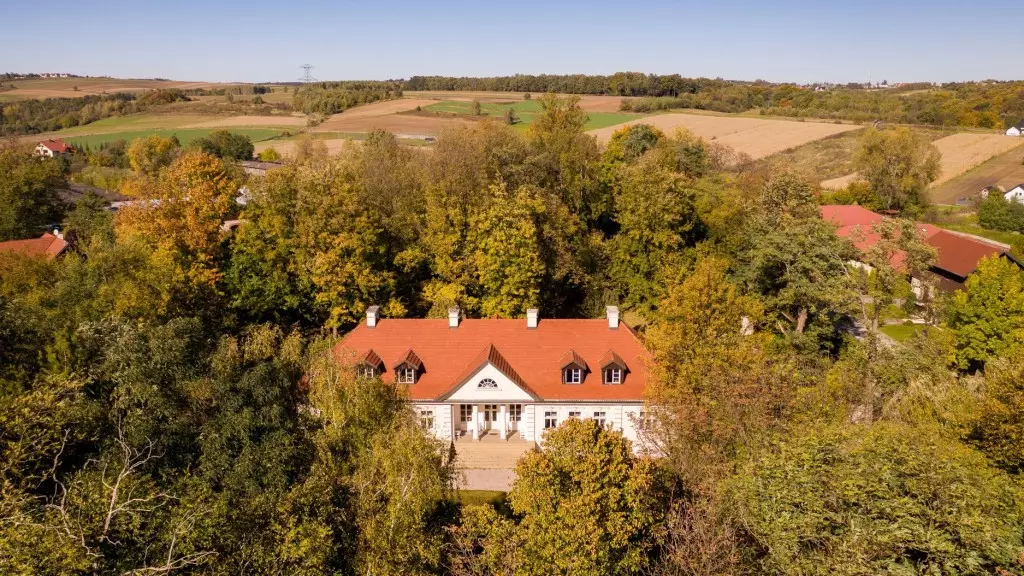 Dwór w Tomaszowicach