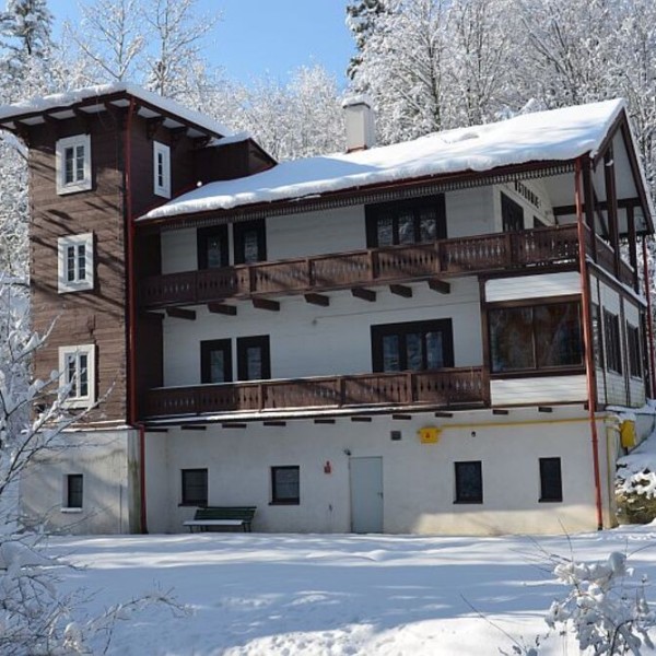 Sanatorium „Ustronie” w Iwoniczu-Zdroju
