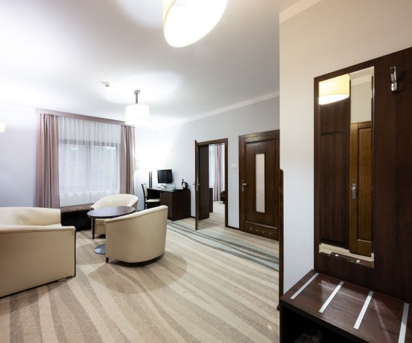 Hotel „Górski Raj” w Porębie Wielkiej