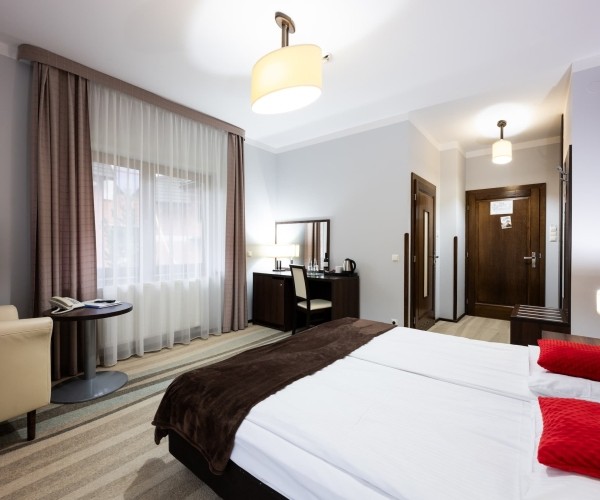 Hotel „Górski Raj” w Porębie Wielkiej