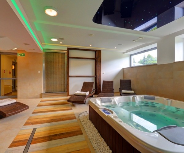 Hotel „SKAL” w Ustroniu Morskim
