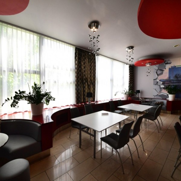 Hotel „Gromada” w Pile