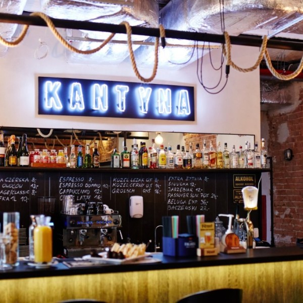 Koszary Arche Hotel w Górze Kalwarii