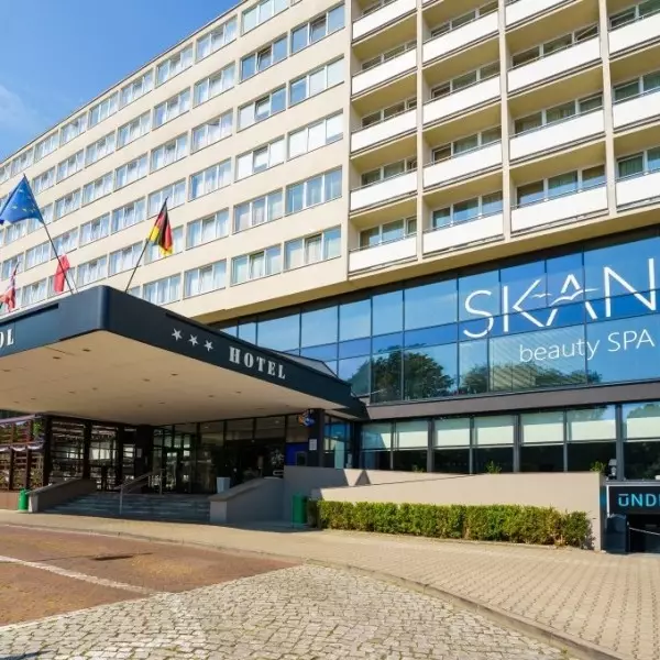 Hotel NEW SKANPOL w Kołobrzegu