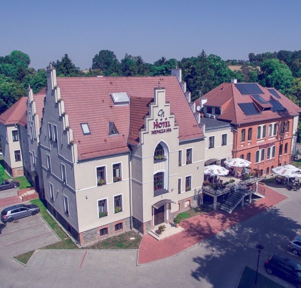 Hotel Niemcza Wino & SPA w Niemczy