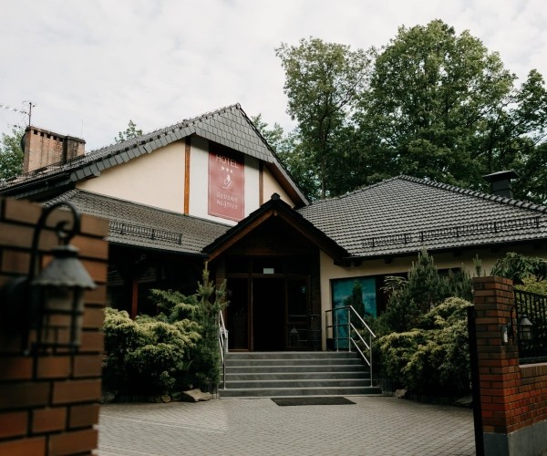 Hotel Dębowe Wzgórze w Pokrzywnej