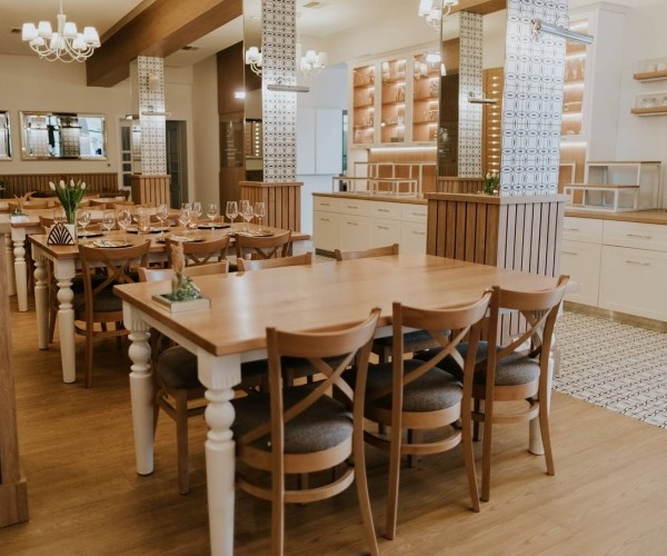 Hotel Dębowe Wzgórze w Pokrzywnej