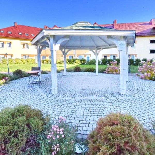 Dom Opieki Seniora ,,Obok Lasu” w Grębiszew