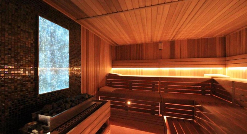 Hotel Continental w Krynicy Morskiej