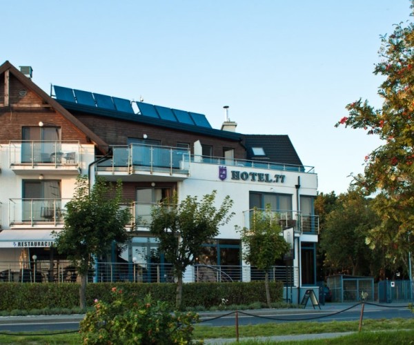 Hotel 77 w Chałupach