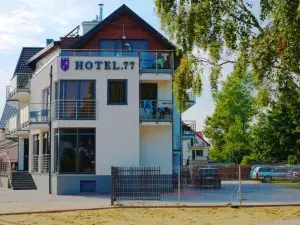 Hotel 77 w Chałupach