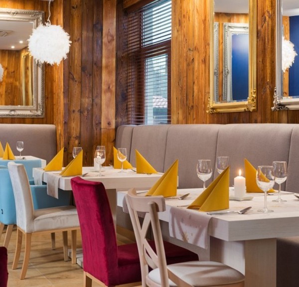 Hotel Szafir w Jastrzębiej Górze